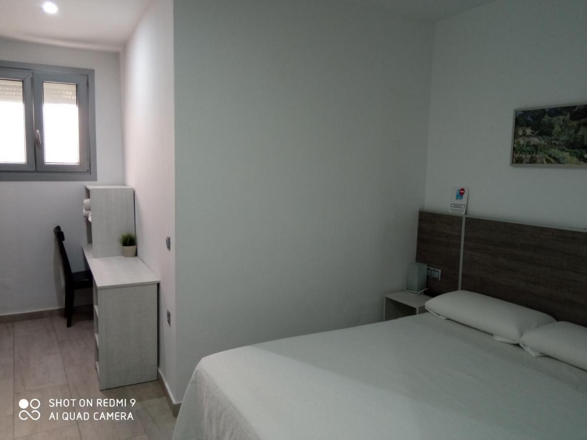 Hostal Campito โกนิล เด ลาฟรอนเตรา ภายนอก รูปภาพ