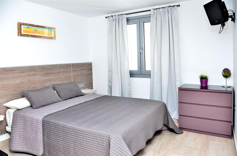 Hostal Campito โกนิล เด ลาฟรอนเตรา ภายนอก รูปภาพ