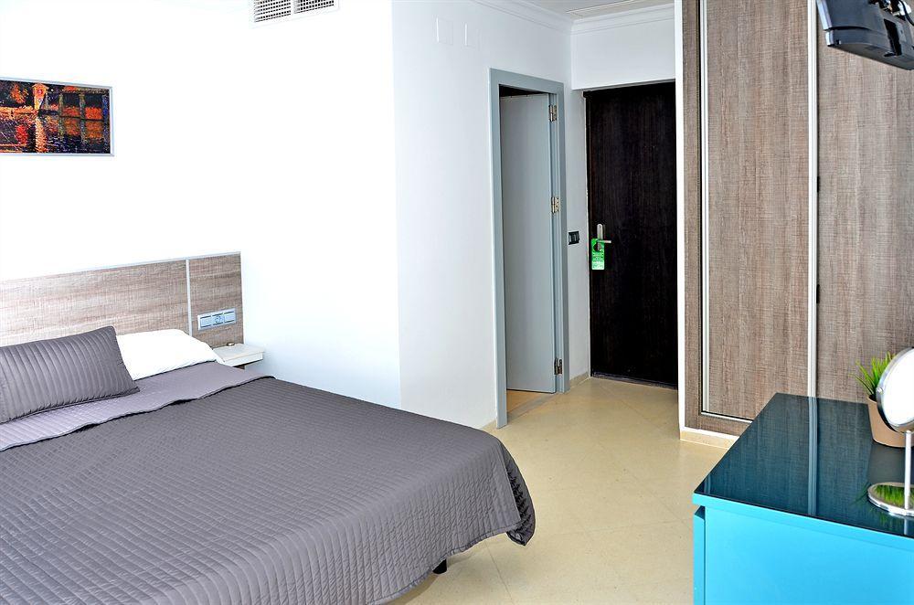 Hostal Campito โกนิล เด ลาฟรอนเตรา ภายนอก รูปภาพ