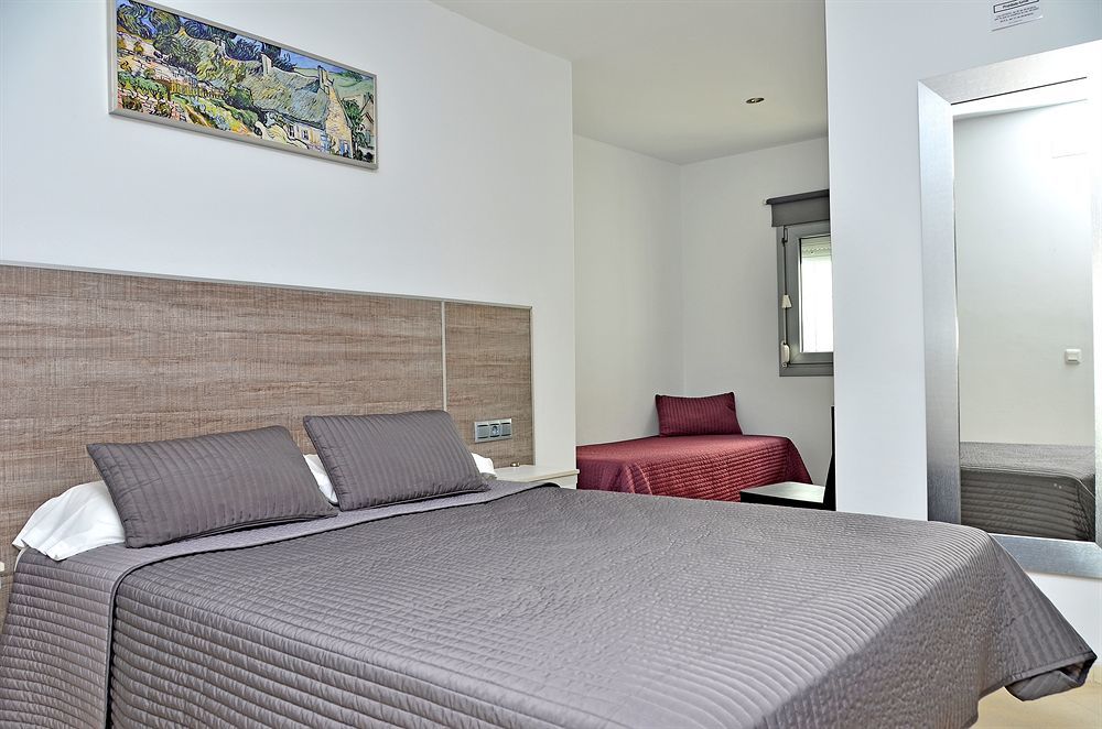 Hostal Campito โกนิล เด ลาฟรอนเตรา ภายนอก รูปภาพ