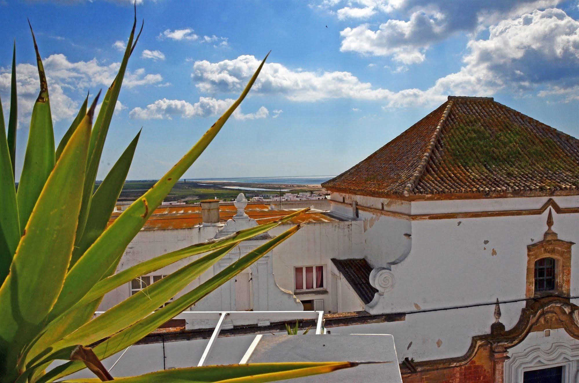 Hostal Campito โกนิล เด ลาฟรอนเตรา ภายนอก รูปภาพ
