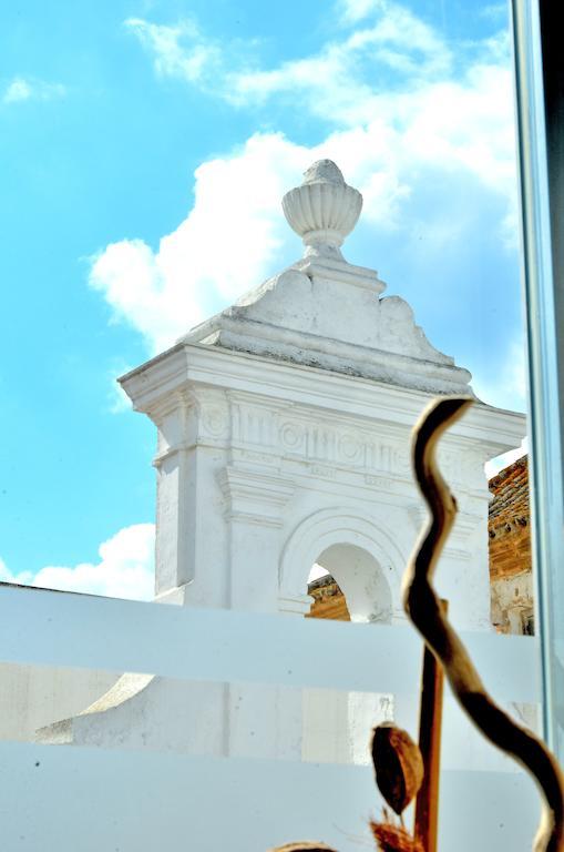 Hostal Campito โกนิล เด ลาฟรอนเตรา ภายนอก รูปภาพ