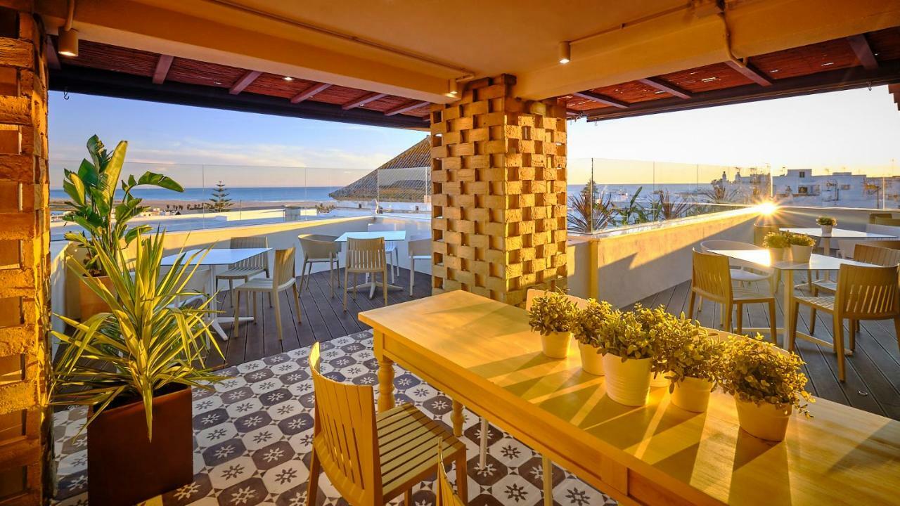 Hostal Campito โกนิล เด ลาฟรอนเตรา ภายนอก รูปภาพ