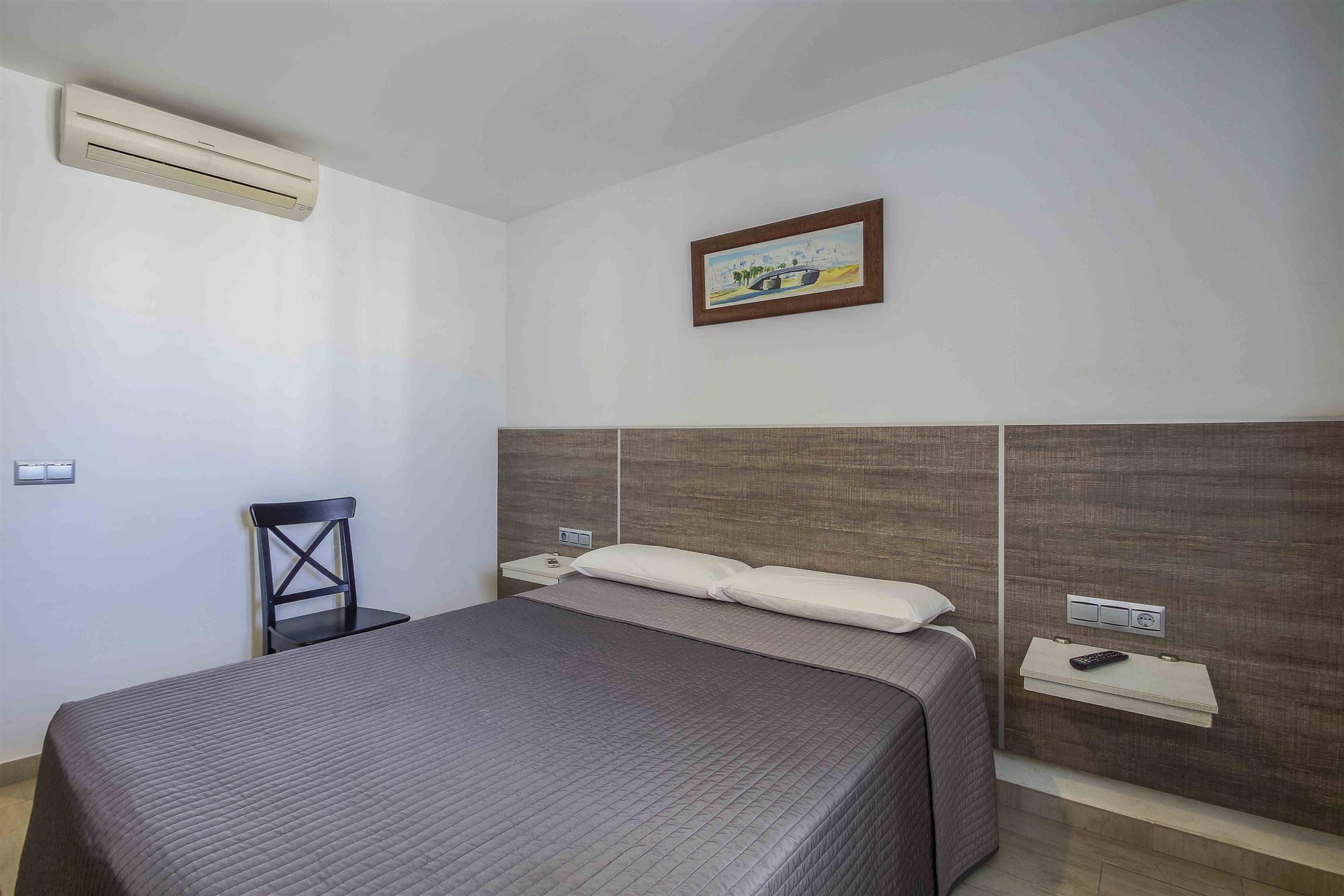 Hostal Campito โกนิล เด ลาฟรอนเตรา ภายนอก รูปภาพ